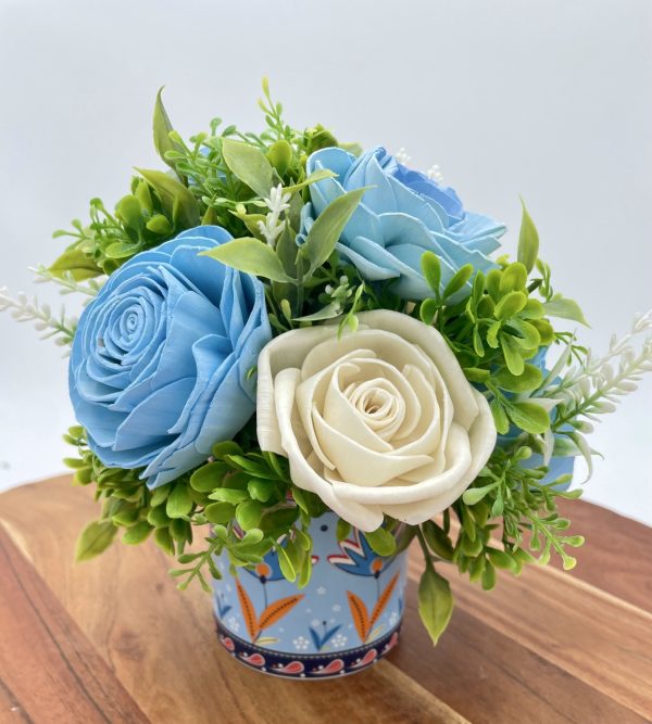 Tranquil Blooms: Blue & Ivory Wood Flower Arrangement - Image 2