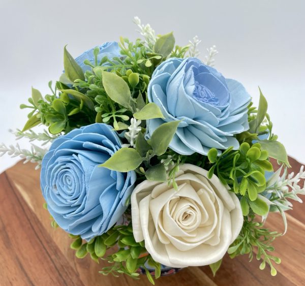 Tranquil Blooms: Blue & Ivory Wood Flower Arrangement - Image 3